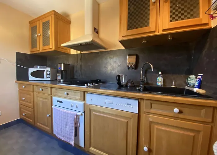 Sm030-22 Maxime Centre 2 Pieces 4 Couchages * סן-מקסים